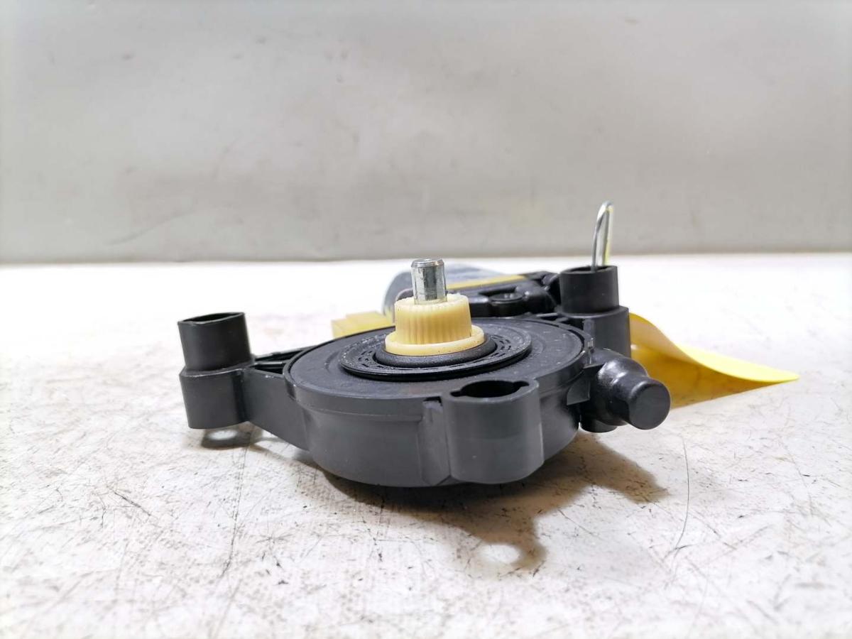 Porsche Macan original Fensterhebermotor vorn rechts Bj.2015